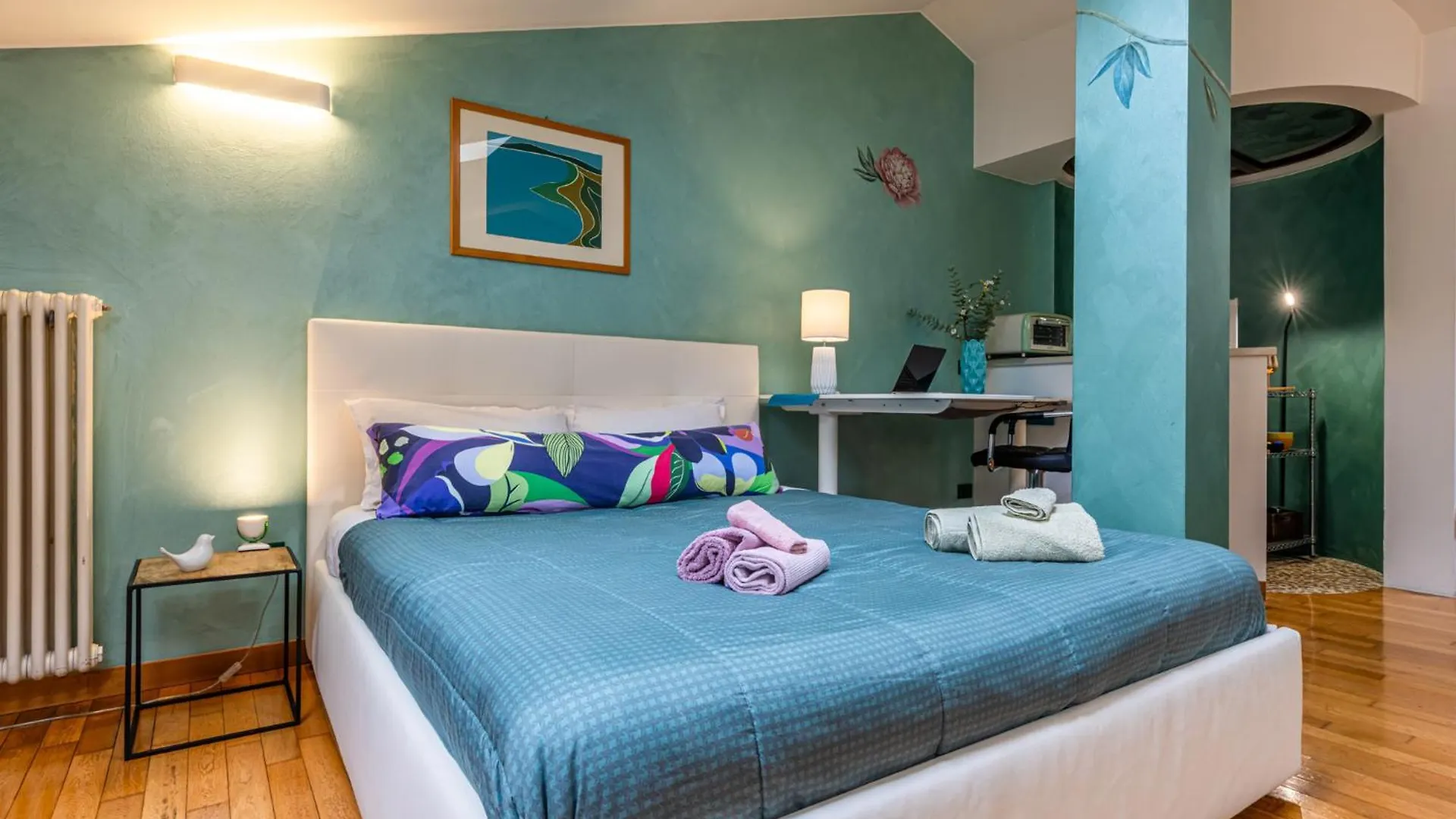 Castle Retreat- Lake And Attractions In 120Mt Apartment Desenzano del Garda